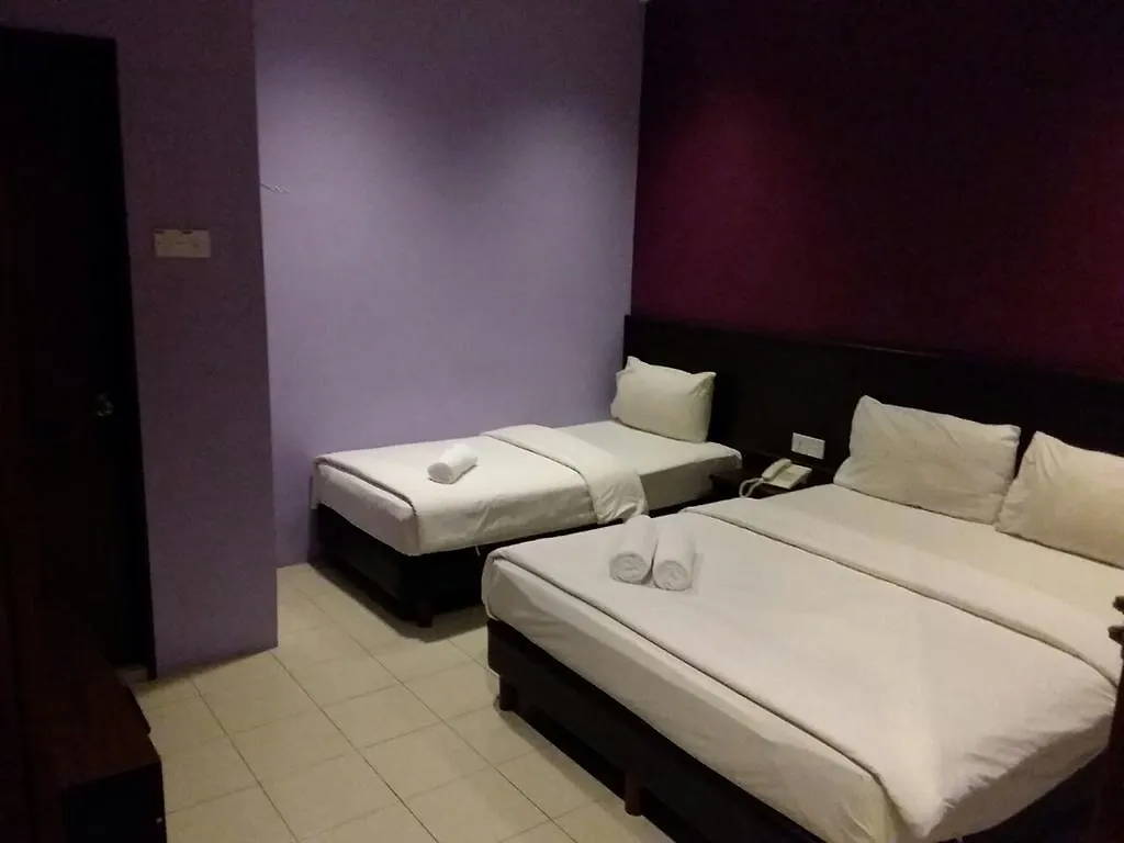 Bary Inn, Klia & Klia2 - 24 Hours Free Airport Pick-Up Sepang Hotel