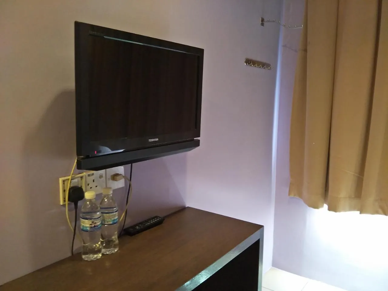 Hotel Bary Inn, Klia & Klia2 - 24 Hours Free Airport Pick-Up Sepang